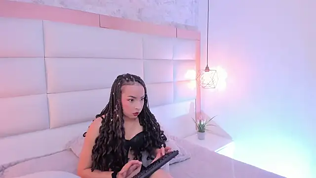 Lucia jane online show from 02-07-26, 09:18