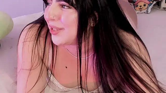 Camila Matinez  online show from 10-28-25, 12:36