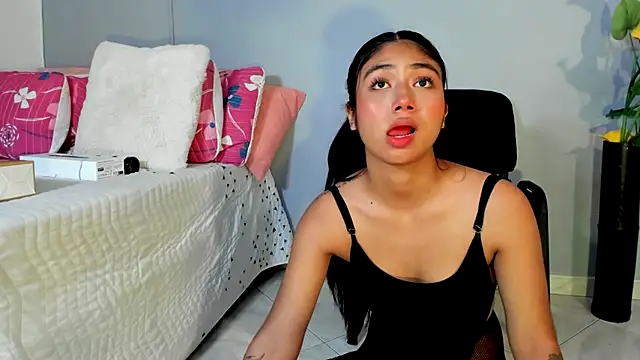 Snapshot of KimTayloor1 chatting on 09-16-25, 07:04 KimTayloor1 online show from 09-16-25, 07:04