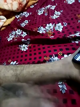 Snapshot of riyaroy087 chatting on 10-16-25, 07:04 riyaroy087 online show from 10-16-25, 07:04