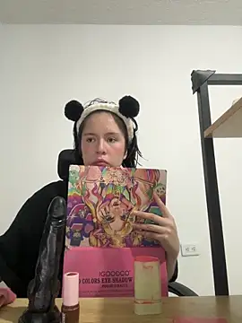 aliciia 23 online show from 10-12-25, 04:11