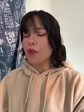 aliciia 23 online show from 10-25-25, 07:41