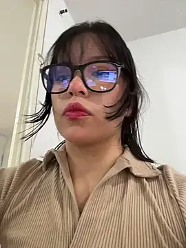 aliciia 23 online show from 11-06-25, 09:05