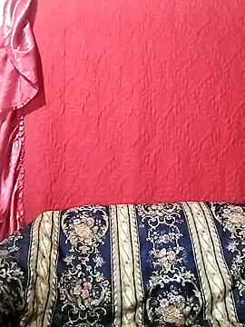 Snapshot of Vyxen__ chatting on 11-16-25, 04:18 Vyxen online show from 11-16-25, 04:18