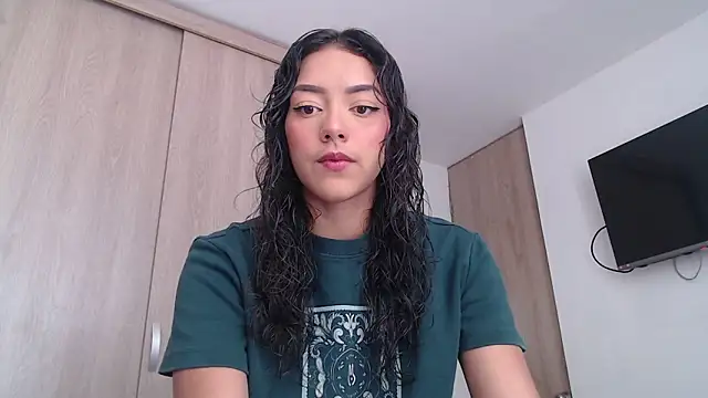 WendySuns  online show from 11-26-25, 05:03