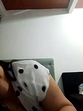 tiffany Johnson1 online show from 09-28-25, 03:56