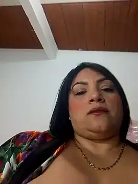 Snapshot of tiffany_Johnson1 chatting on 05-13-26, 10:27 tiffany Johnson1 online show from 05-13-26, 10:27