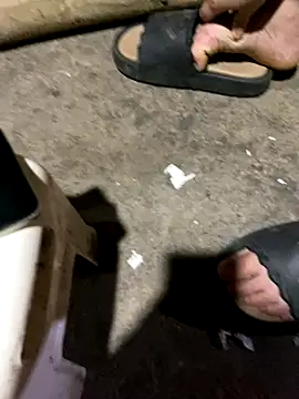 Snapshot of Lyly_nuce chatting on 09-20-25, 11:33 Lyly nuce online show from 09-20-25, 11:33