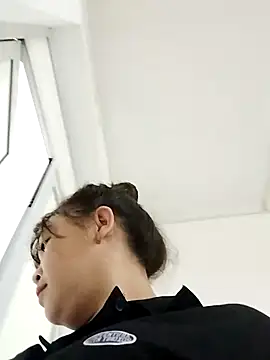 Snapshot of Lyly_nuce chatting on 10-09-25, 11:14 Lyly nuce online show from 10-09-25, 11:14