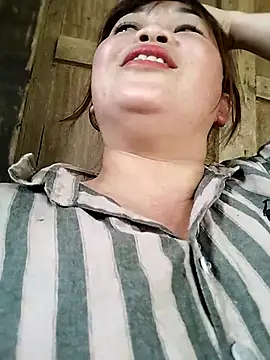 Snapshot of Lyly_nuce chatting on 11-05-25, 07:52 Lyly nuce online show from 11-05-25, 07:52