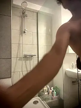 shiitposter male online show from 01-07-26, 04:42