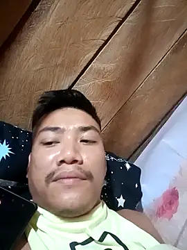 Snapshot of Hottie_pinoy21 chatting on 09-20-25, 04:35 Hottie pinoy21 online show from 09-20-25, 04:35