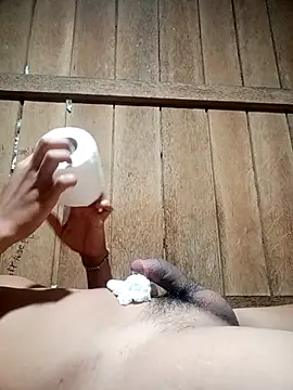 Snapshot of Hottie_pinoy21 chatting on 11-19-25, 12:32 Hottie pinoy21 online show from 11-19-25, 12:32