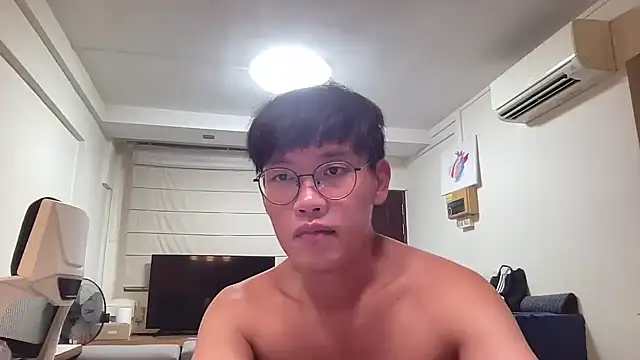 Passionatetwink2 online show from 07-17-26, 10:55
