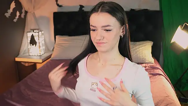 Snapshot of E_l_i_z_e_ chatting on 11-01-25, 05:31 E l i z e online show from 11-01-25, 05:31