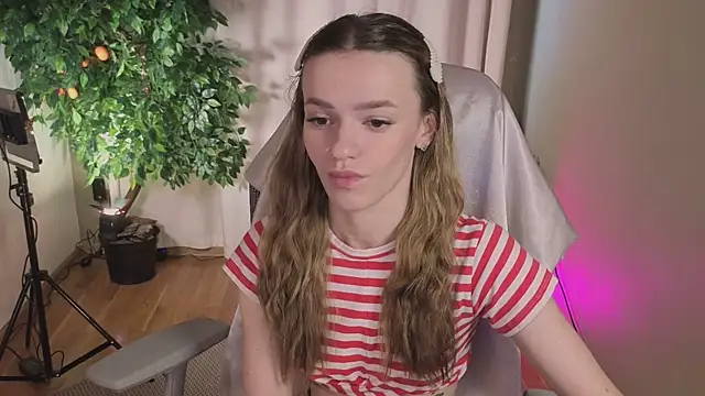 E l i z e  online show from 07-04-26, 05:13