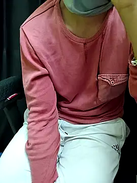 Snapshot of chocolate_alone chatting on 11-30-25, 04:44 chocolate alone online show from 11-30-25, 04:44