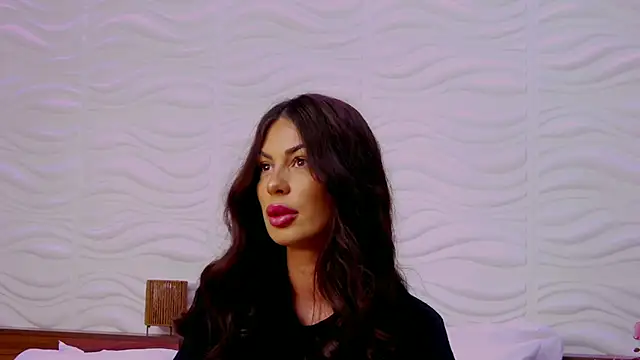 EvaRhea online show from 09-17-25, 03:41