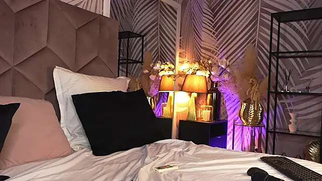 EvaRhea online show from 03-19-26, 04:16