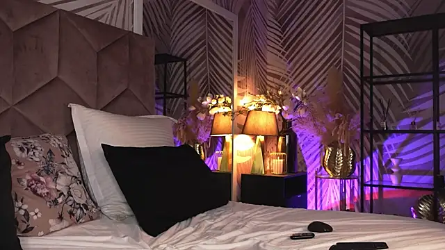 EvaRhea online show from 04-06-26, 02:53