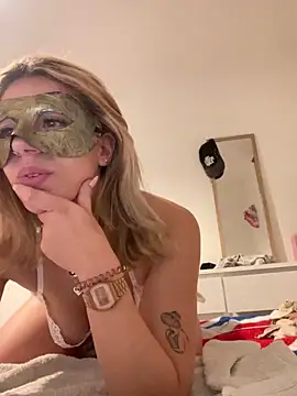 Snapshot of DouceAngela69 chatting on 11-20-25, 07:13 DouceAngela69 online show from 11-20-25, 07:13