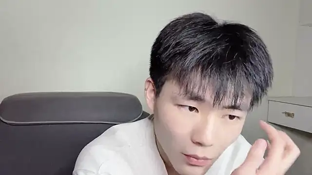 xiaoyang5200 online show from 11-01-25, 04:09