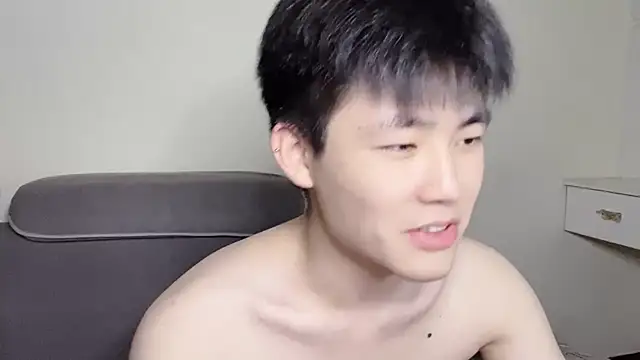 xiaoyang5200 online show from 11-09-25, 04:05