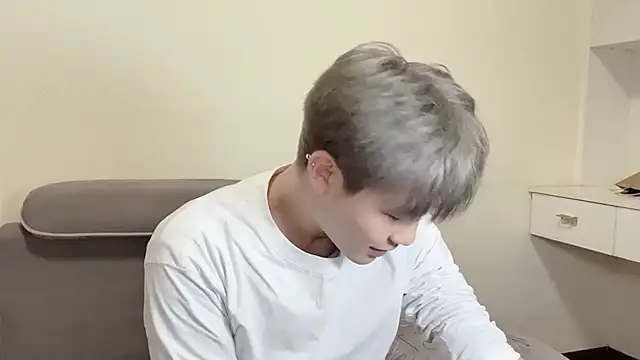 xiaoyang5200 online show from 01-10-26, 02:30