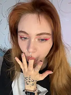 LunaMillie online show from 02-28-26, 10:16