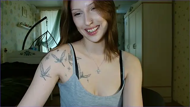 RuxaShade online show from 03-26-26, 01:06