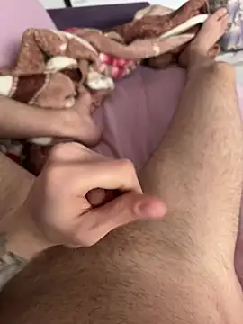 doyumsuz3131 online show from 04-26-26, 06:44