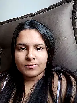 Snapshot of lauramartins7 chatting on 10-17-25, 03:14 lauramartins7 online show from 10-17-25, 03:14