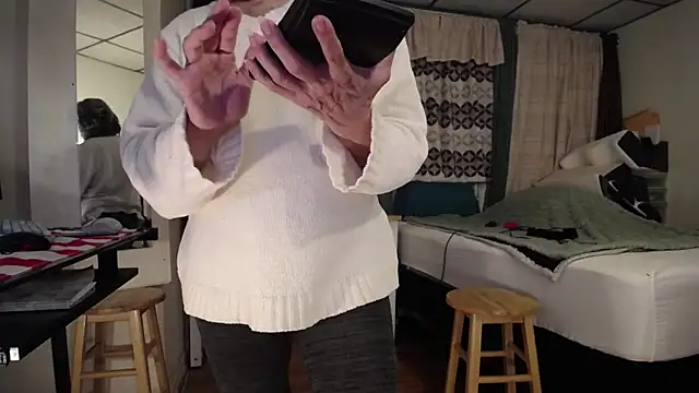 Snapshot of ANALTRAINING4U2 chatting on 02-22-25, 04:18 ANALTRAINING4U2 online show from 02-22-25, 04:18