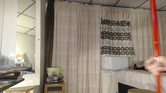 Snapshot of ANALTRAINING4U2 chatting on 10-27-25, 02:59 ANALTRAINING4U2 online show from 10-27-25, 02:59