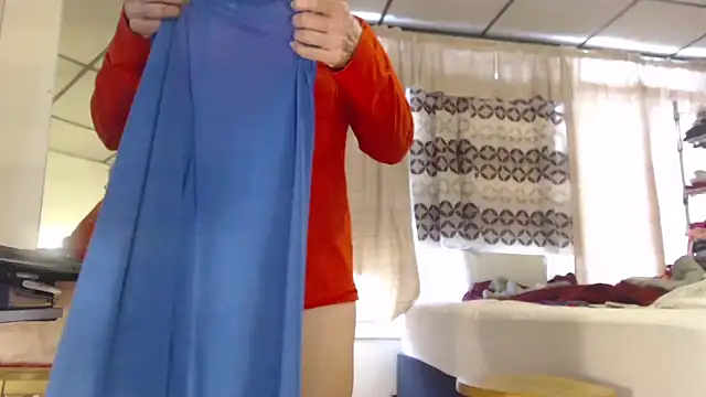 Snapshot of ANALTRAINING4U2 chatting on 12-14-25, 04:23 ANALTRAINING4U2 online show from 12-14-25, 04:23