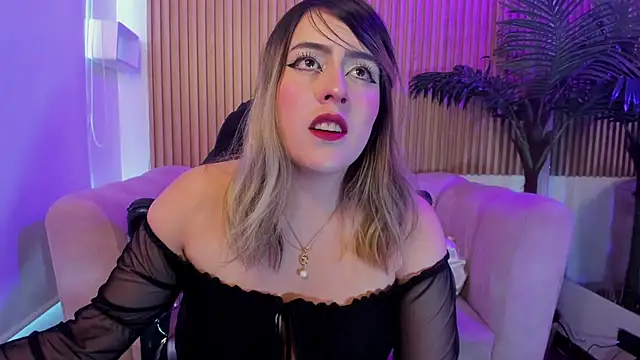 Snapshot of Jenny_Wolridge_ chatting on 10-08-25, 05:21 Jenny Wolridge online show from 10-08-25, 05:21