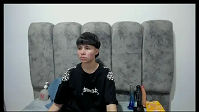 Snapshot of Bruno_Cruzz chatting on 04-16-26, 02:34 Bruno Cruzz online show from 04-16-26, 02:34