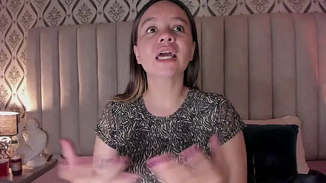 Sky Junne online show from 03-24-26, 05:07