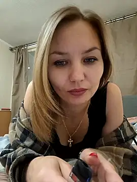 Snapshot of VeroLoverx chatting on 09-27-25, 09:20 VeroLoverx online show from 09-27-25, 09:20