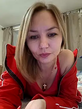 Snapshot of VeroLoverx chatting on 10-02-25, 07:10 VeroLoverx online show from 10-02-25, 07:10