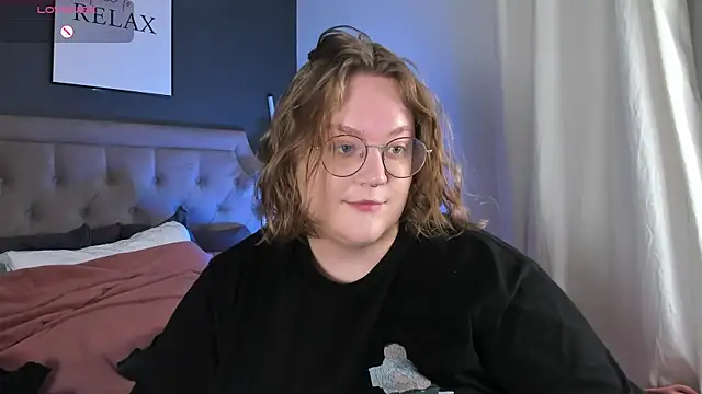 Snapshot of Alissa_S chatting on 10-08-25, 01:20 Alissa S online show from 10-08-25, 01:20