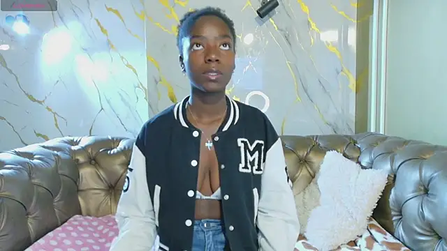 Snapshot of katia_green1 chatting on 02-08-26, 11:46 katia green1 online show from 02-08-26, 11:46