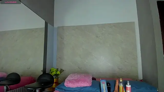 Snapshot of Stannlyy chatting on 09-28-25, 03:34 Stannlyy online show from 09-28-25, 03:34