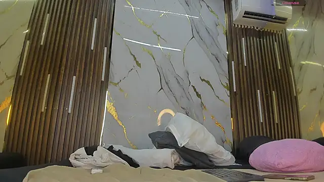 VictoriaDuart online show from 12-20-25, 07:54