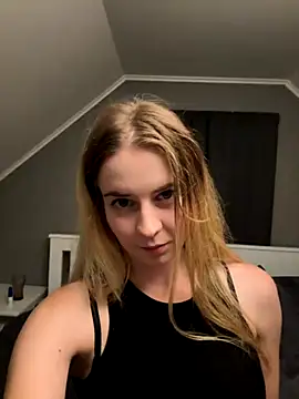 ellieen online show from 10-11-25, 09:24