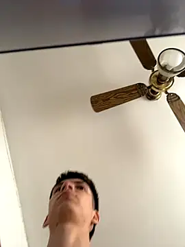 Snapshot of Luck__090 chatting on 09-08-25, 04:39 Luck 090 online show from 09-08-25, 04:39