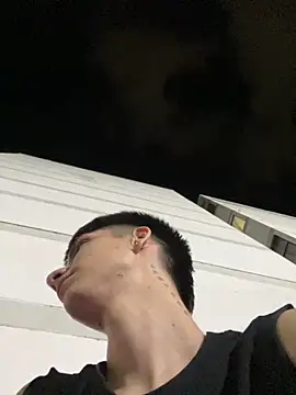 Snapshot of Luck__090 chatting on 09-15-25, 04:34 Luck 090 online show from 09-15-25, 04:34