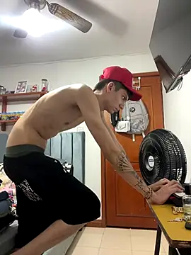 Snapshot of Luck__090 chatting on 09-19-25, 04:36 Luck 090 online show from 09-19-25, 04:36