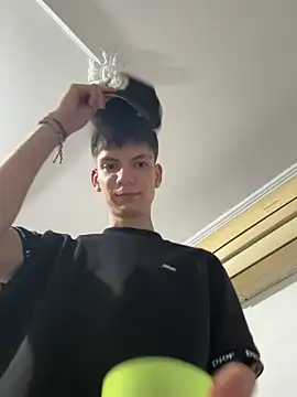 Snapshot of Luck__090 chatting on 09-26-25, 05:11 Luck 090 online show from 09-26-25, 05:11