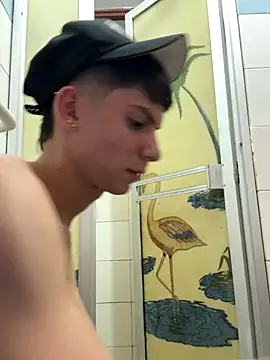 Snapshot of Luck__090 chatting on 10-04-25, 01:36 Luck 090 online show from 10-04-25, 01:36